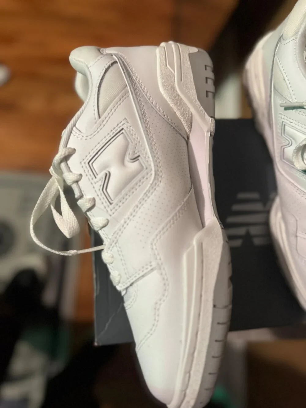 New Balance 550 Mens 8 NWT in box